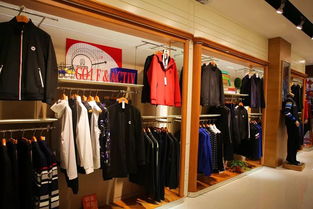 派真品服饰与派名品家私联袂献礼，恭祝全市人民新春大吉